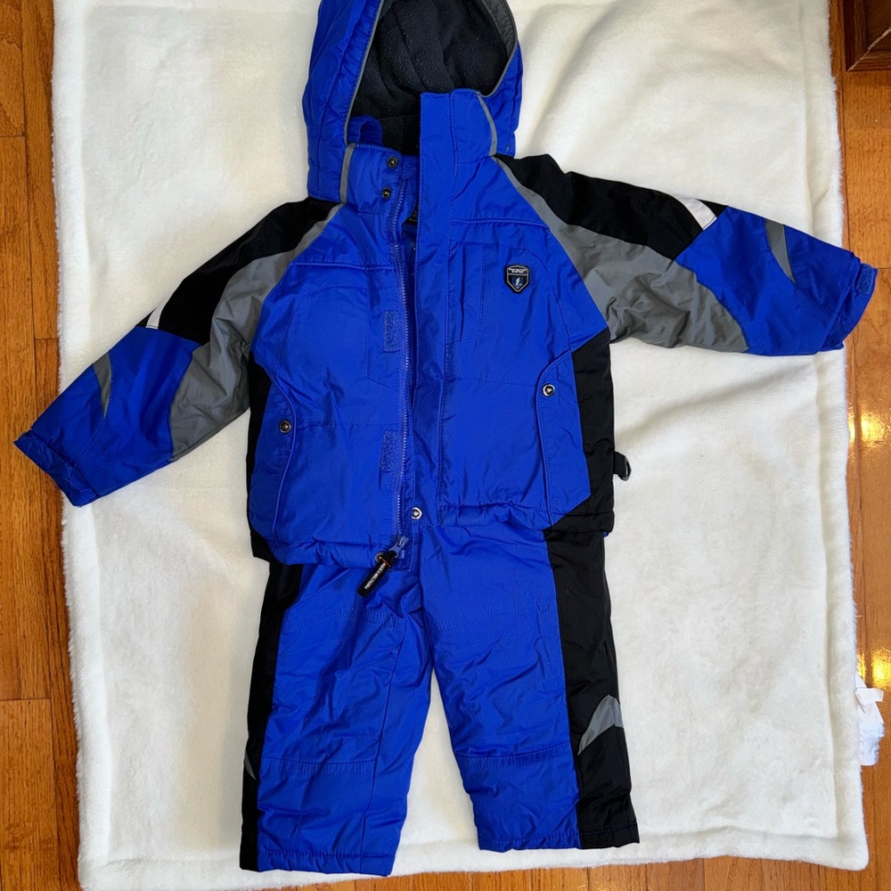 Protection System snowsuit - Picture 2 of 14